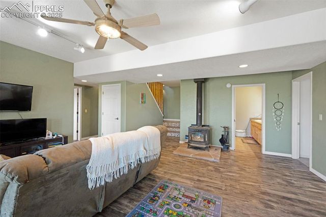 516 Saguache Drive, Florissant, CO 80816