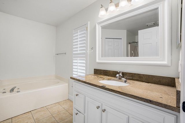 966 E 13th Square, Vero Beach, FL 32960