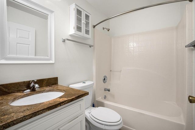 966 E 13th Square, Vero Beach, FL 32960
