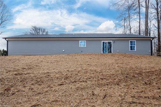 4185 Watts Street, Tobaccoville, NC 27050