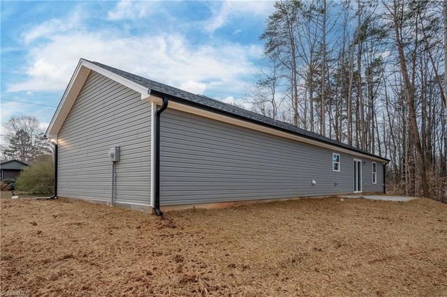 4185 Watts Street, Tobaccoville, NC 27050