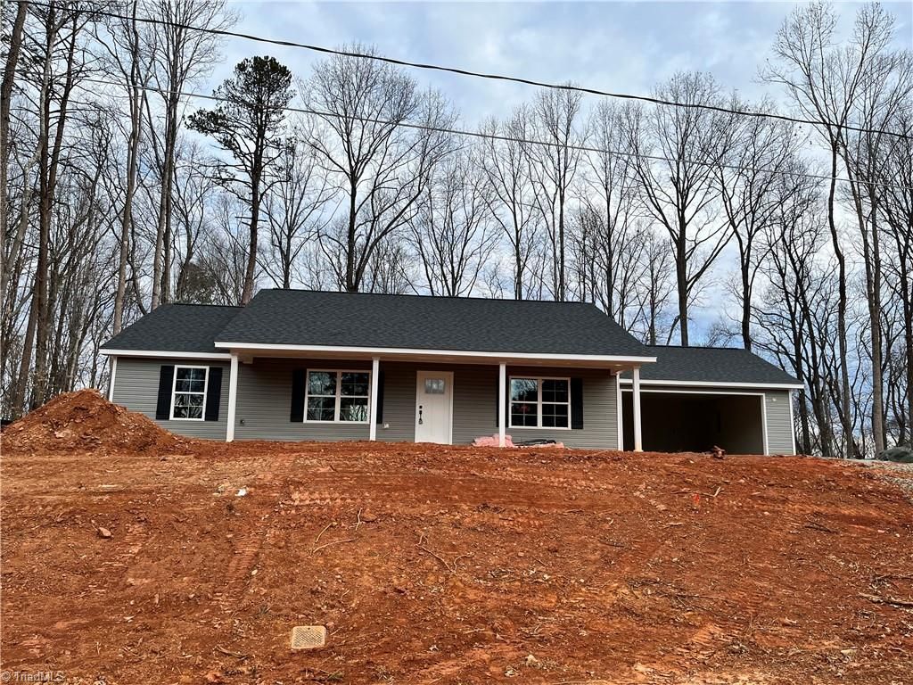 4185 Watts Street, Tobaccoville, NC 27050