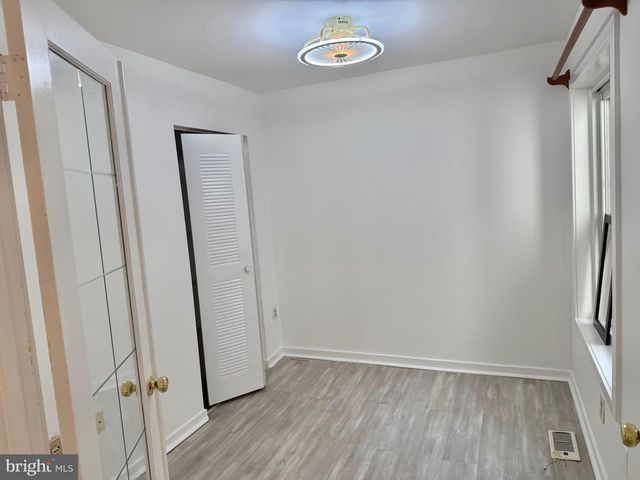 9759 LAKE SHORE DR, Montgomery Village, MD 20886