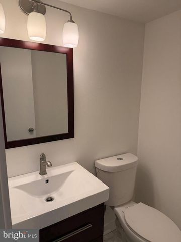 9759 LAKE SHORE DR, Montgomery Village, MD 20886