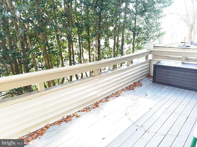 9759 LAKE SHORE DR, Montgomery Village, MD 20886