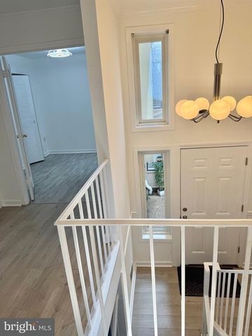 9759 LAKE SHORE DR, Montgomery Village, MD 20886