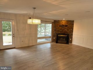 9759 LAKE SHORE DR, Montgomery Village, MD 20886