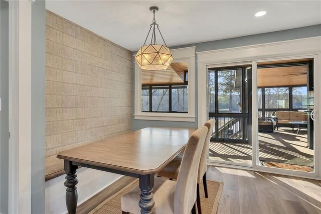 918 Pine Circle, Woodstock, GA 30189