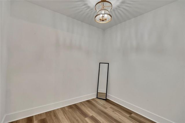 918 Pine Circle, Woodstock, GA 30189