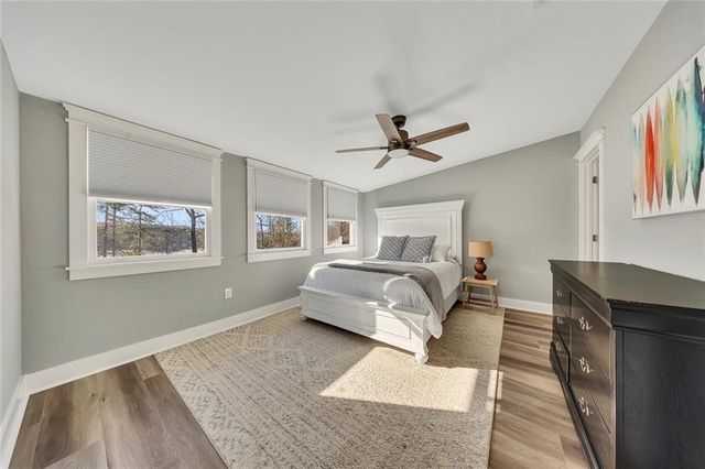 918 Pine Circle, Woodstock, GA 30189