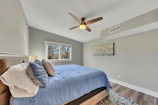 918 Pine Circle, Woodstock, GA 30189