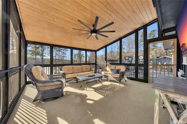 918 Pine Circle, Woodstock, GA 30189