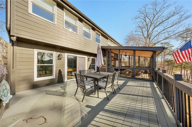 918 Pine Circle, Woodstock, GA 30189