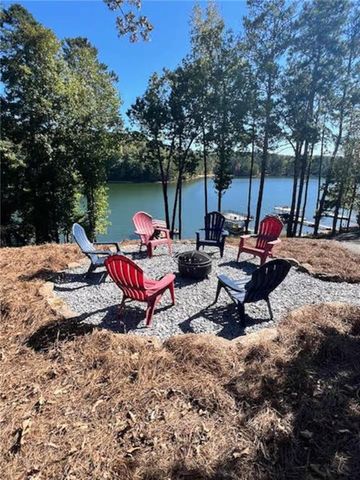 918 Pine Circle, Woodstock, GA 30189