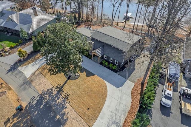 918 Pine Circle, Woodstock, GA 30189