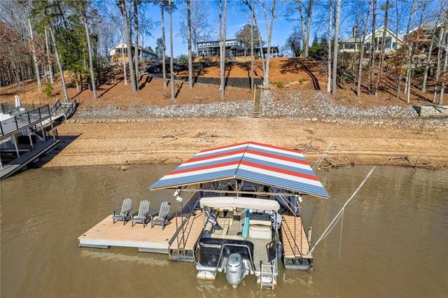 918 Pine Circle, Woodstock, GA 30189