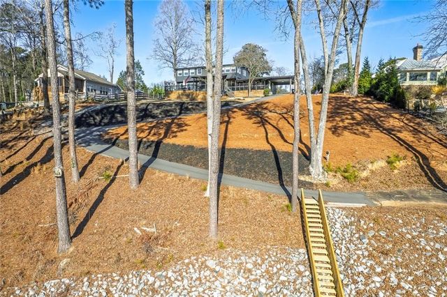 918 Pine Circle, Woodstock, GA 30189