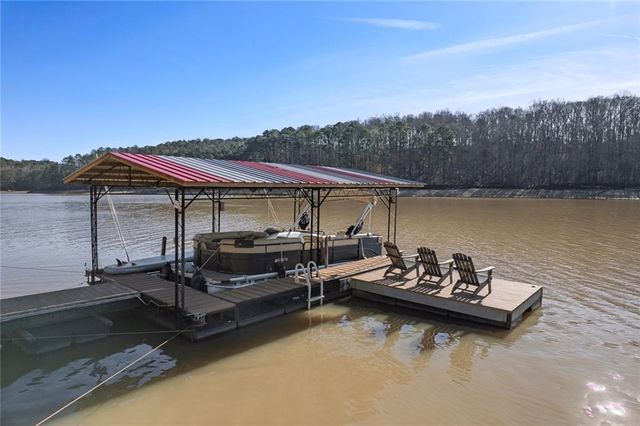 918 Pine Circle, Woodstock, GA 30189