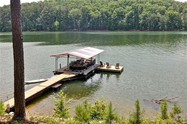 918 Pine Circle, Woodstock, GA 30189