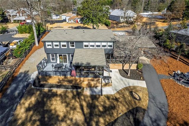 918 Pine Circle, Woodstock, GA 30189