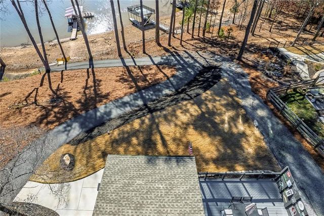 918 Pine Circle, Woodstock, GA 30189