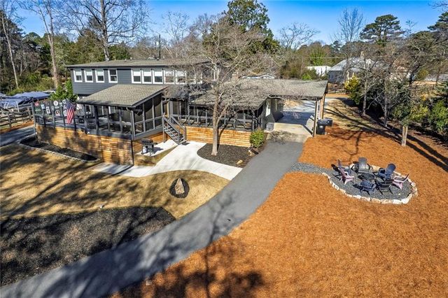 918 Pine Circle, Woodstock, GA 30189