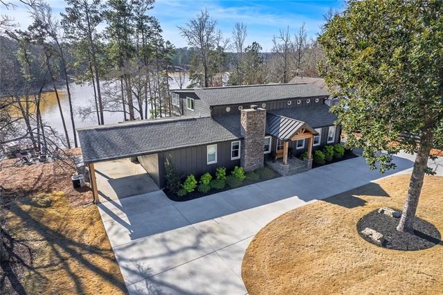 918 Pine Circle, Woodstock, GA 30189