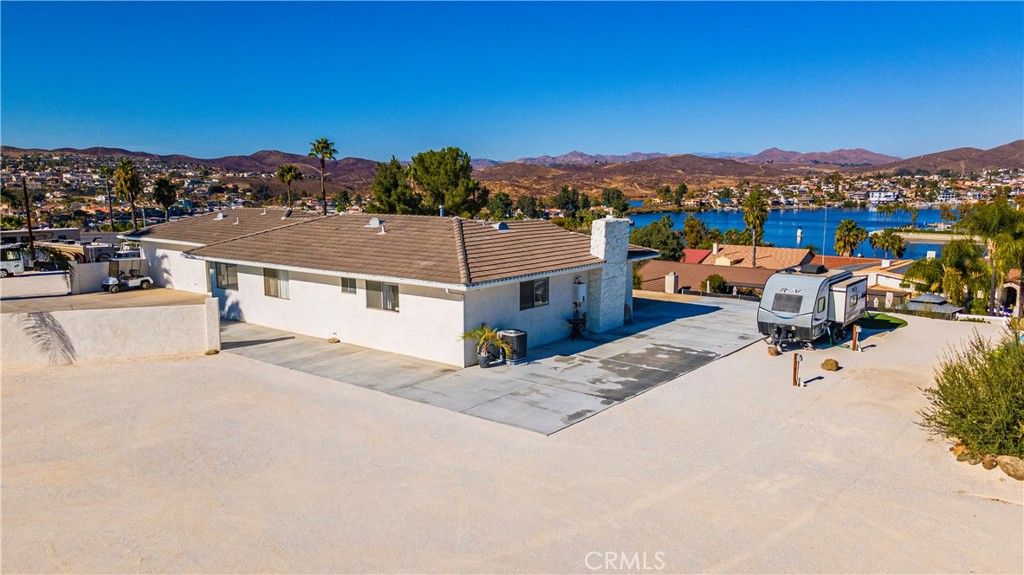 22475 Loch Lomond Drive, Canyon Lake, CA 92587 — photo 5