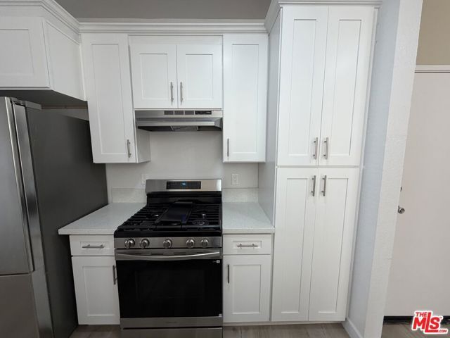 156 S Oak Knoll Avenue 301, Pasadena, CA 91101