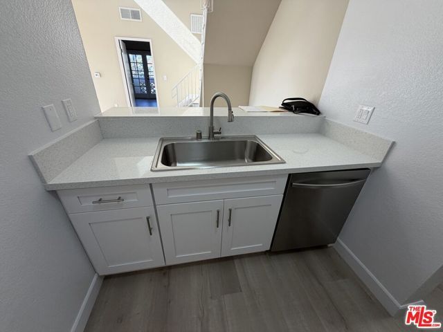 156 S Oak Knoll Avenue 301, Pasadena, CA 91101