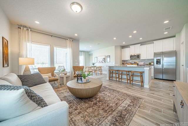 717 Willowbrook, New Braunfels, TX 78130