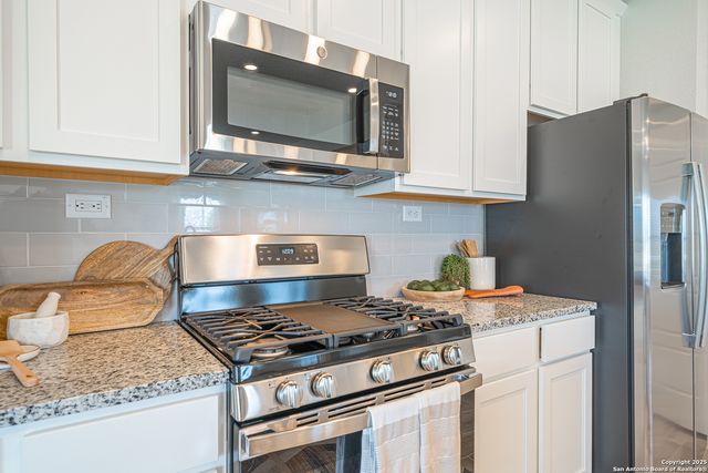 717 Willowbrook, New Braunfels, TX 78130