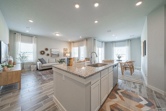 717 Willowbrook, New Braunfels, TX 78130