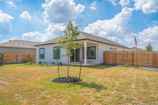 717 Willowbrook, New Braunfels, TX 78130