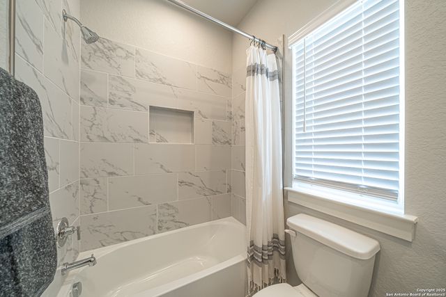 717 Willowbrook, New Braunfels, TX 78130