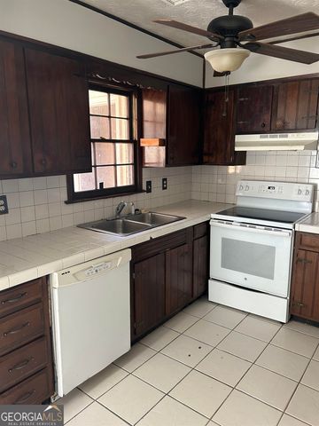 1421 Villa Pine Court, Conyers, GA 30012