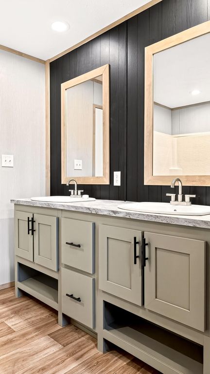 Image 5 of property listing at 122 Chapel Cross Road, Vance, SC 29163