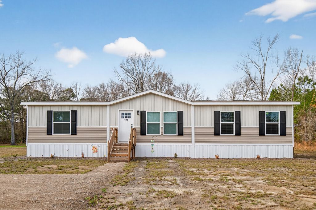 Image 54 of property listing at 122 Chapel Cross Road, Vance, SC 29163