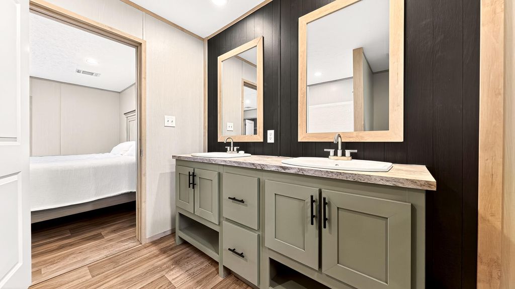 Image 8 of property listing at 122 Chapel Cross Road, Vance, SC 29163