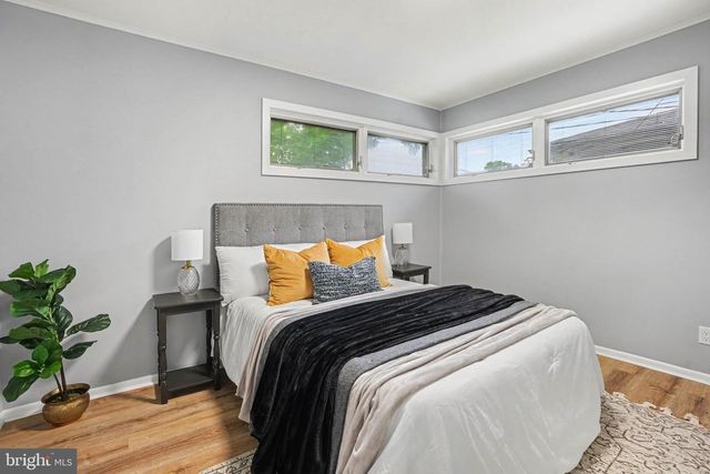 3799 CHESTNUT ST, Camp Hill, PA 17011