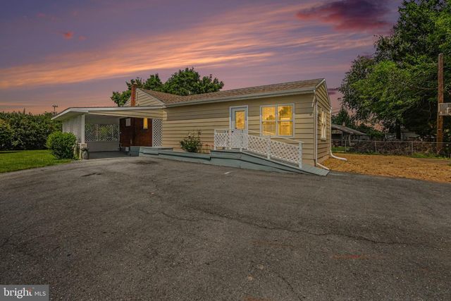 3799 CHESTNUT ST, Camp Hill, PA 17011