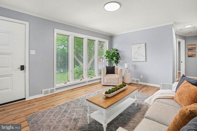 3799 CHESTNUT ST, Camp Hill, PA 17011