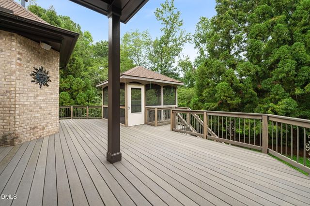 6116 Crescent Knoll Drive, Raleigh, NC 27614