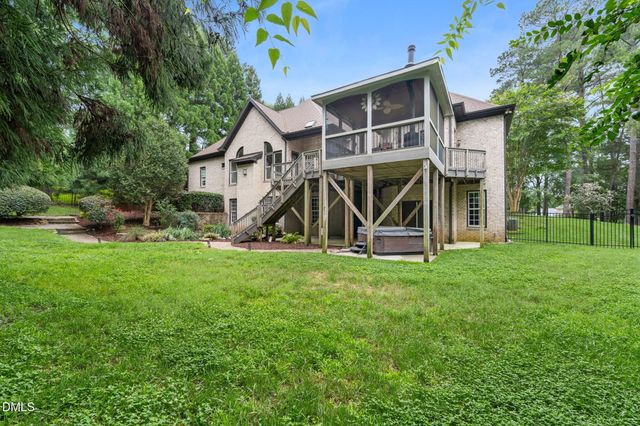 6116 Crescent Knoll Drive, Raleigh, NC 27614