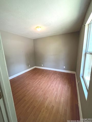 315 Jesse Ave, San Antonio, TX 78237