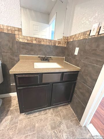 315 Jesse Ave, San Antonio, TX 78237