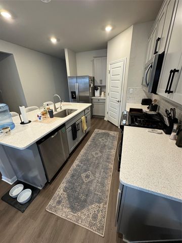 429 El Capitan LOOP, Dripping Springs, TX 78620