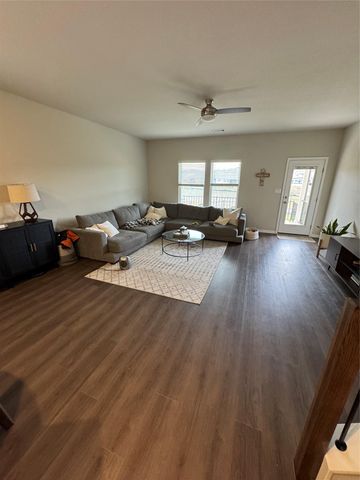 429 El Capitan LOOP, Dripping Springs, TX 78620