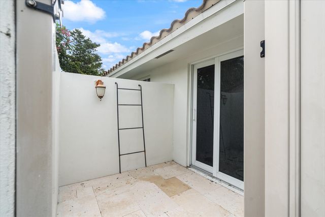 2069 SW 7th Court, Boca Raton, FL 33486