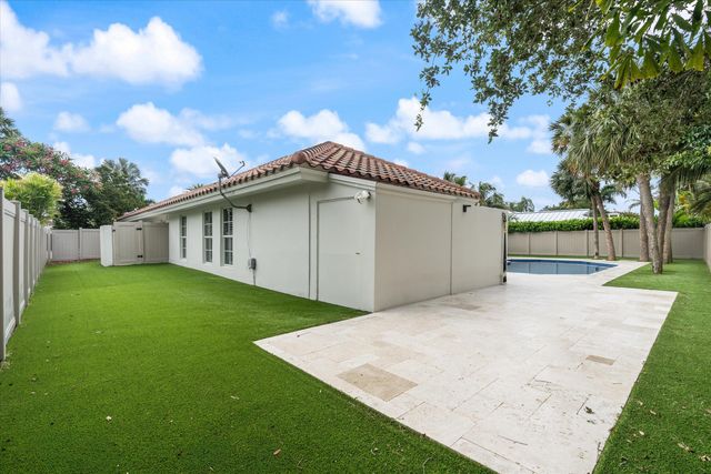 2069 SW 7th Court, Boca Raton, FL 33486